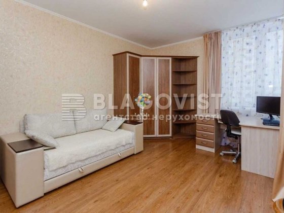 3-кімнатна квартира, 105 м², вул. Градинська, 5  ТЦ Район Киев