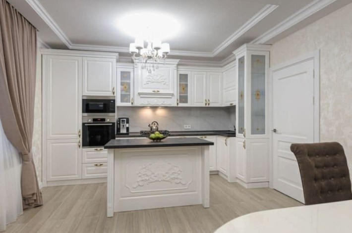 Продам свою 3к квартиру в ЖК «Паркове Місто», 6 поверх, камін, дизайнерський ремонт, озера, тенісний - фото 1