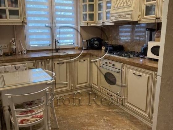 Продаж 3-кімнатної квартири з ремонтом на Вацлава Гавела, 38/Соломʼянський район