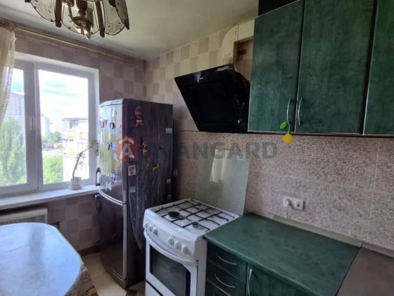 Вокзальна  , Шулявська , Солом'янський, Караваєві Дачі, Космонавтов , 2 к кімнатна , газ, укриття
