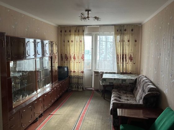 3-кімнатна квартира на Володимира Івасюка 44 (Героїв Сталінграда)