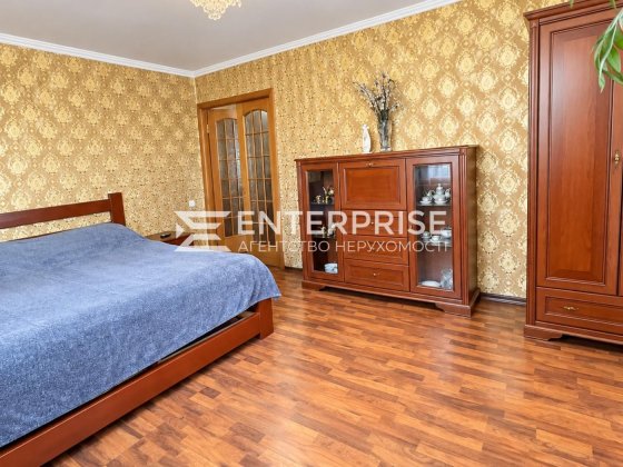 Продажа 3к квартири в Солом'янському районі, вул. Єреванська, 28