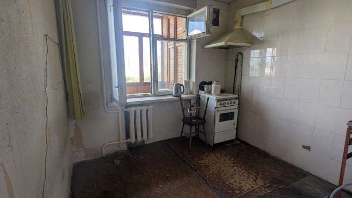 Продам 1-кімнатну кв-ру в Солом'янському р- ні, вул. Генерала Воробйова (Курська), 12б - фото 1