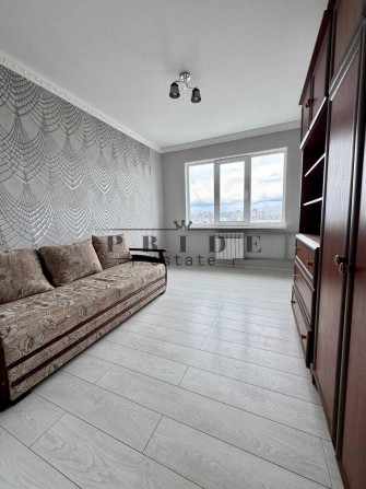 Продаж 3-кімнатної квартири з ремонтом, з видом на озеро Алмазне Закревского 47А - фото 1