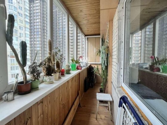 Продам 2-к квартиру 51м2. вул. Лук'яненка Левка, 29А. 75000 $