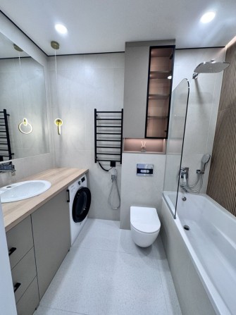 Продаж 1к кв, 44м.кв з гардеробною Власник Варшавський 3 Олеся 23а - фото 1
