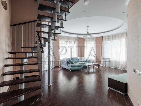 Продаж / Квартира  / Оболонський район / вул. Пріорська, 10