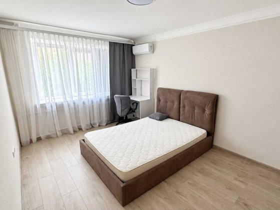 Продаж 1к новий ремонт | Поділ, Юрківська 18 | 2 хв пішки метро Тараса Шевченка