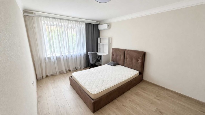 Продаж 1к новий ремонт | Поділ, Юрківська 18 | 2 хв пішки метро Тараса Шевченка - фото 1