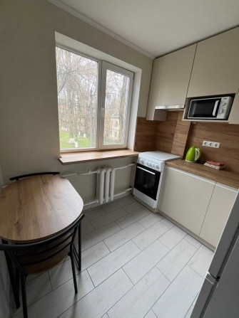 Вул. Михайла Донця, 18Б продаж 2х-кімнатної квартири - фото 1