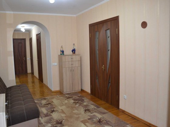 Продам 3-кімнатну  квартиру В. Івасюка 20А