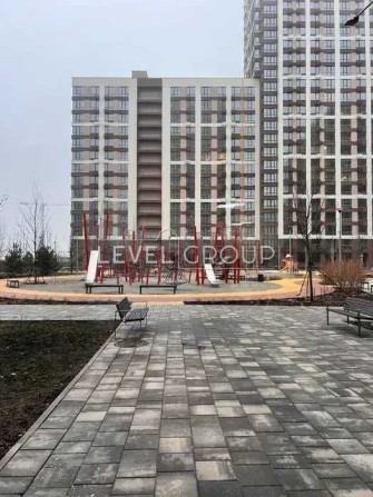 Продаж 2-кімнатної квартири без ремонту в ЖК Варшавський 2, вул. Олександра Олеся - фото 1