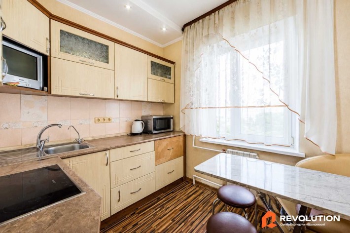 Без комісії. Продаж 3к квартири 73.3м2, вул.Ореста Васкула 49 Святошинський р-н, єВідновлення - фото 1