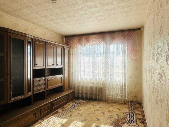Продаж трикімнатної квартири в Деснянському районі