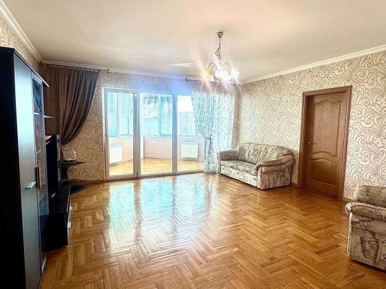 Без комісії! Продам 3-кімнатну квартиру по вул. Лобановського 9/1 в Солом‘янському районі Киев