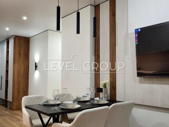 Продаж 3-к від власника в ЖК Варшавський 3, 84м2, Ретровіль, Виноградар