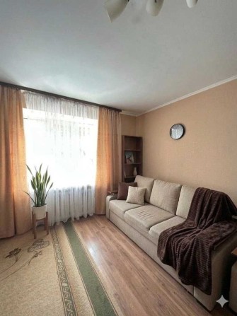 Продаж квартири в гуртожитку, площа Т. Шевченка, Хороша інфраструктура, Мінімальне оформлення, Серти - фото 1