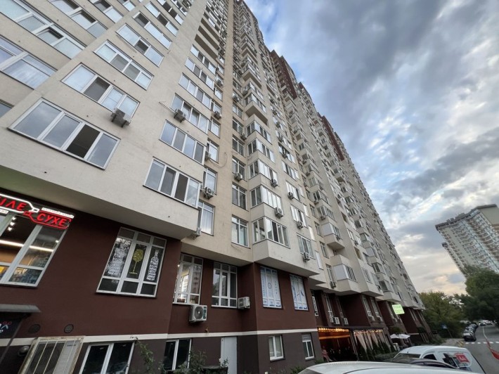 Продам квартиру студію  Київ ЖК Караваєві дачі вул. Польова 73, косметичний ремонт - фото 1