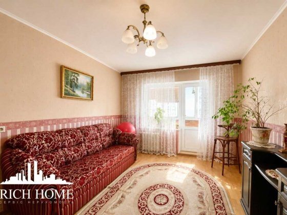 Продаж просторої 2к квартири, Лаврухіна 5. ТРЦ Район.