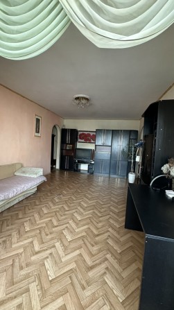 Продам терміново однокімнатну квартиру на Таїрова! Навпроти CITY CENTER! - вул. Інглезі - фото 1
