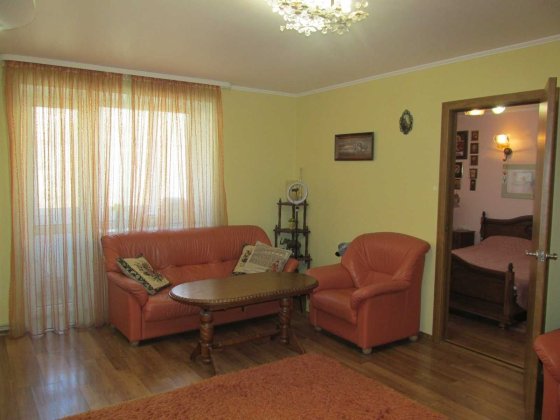 Продам 2 кімнатну квартиру по вул. Перспективній ( Центр міста ) Олександрія