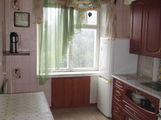 Продам 3 кімнатну квартиру по вул. Грушевського (р-н Дитячої лікарні ) Александрия