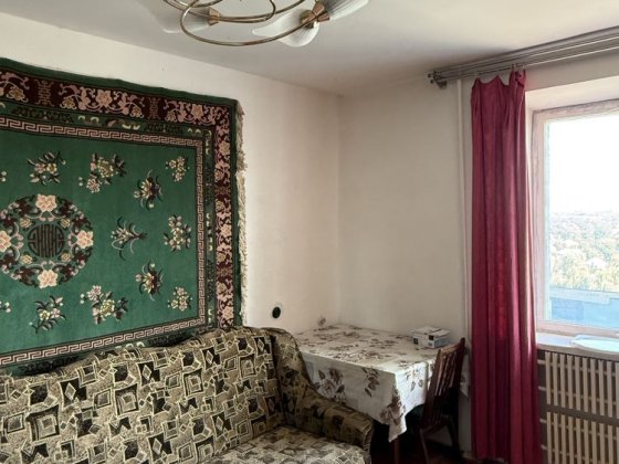 Продам трьохкімнатну квартиру на 8 поверсі (р-н Кірово) Александрия