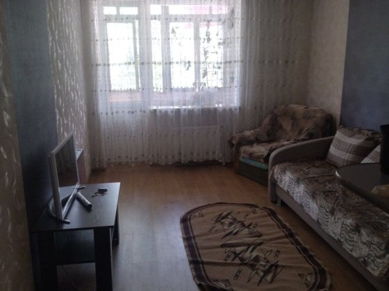 Продаємо 2 кімнатну квартиру вул. Шкільна  1
