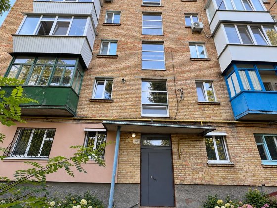Продам 2-кімнатну квартиру на вул. Богдана Хмельницького. Без комісії Боярка