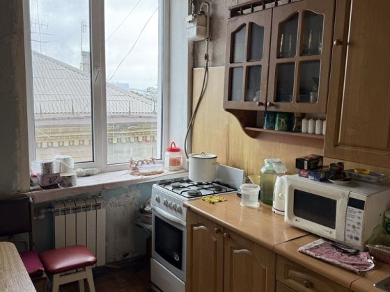 Срочно Продам 3 квартиру центр города сталинка Каменское