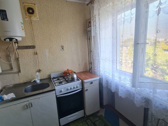 Продам 2х квартиру вул Вільна( магнитогорська) 5/5 поверх  електро/ опалення Каменское