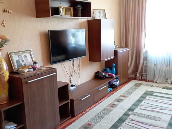 Продам 3-ком Левый Берег 5этаж мебель и техника, без долгов. СРОЧНО! Каменское