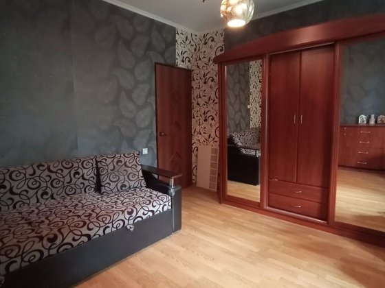 Продам 2-кімнатну квартиру, заїжджай і живи! Каменское