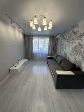 Продам 2 комнатную квартиру р-н Украины - фото 1