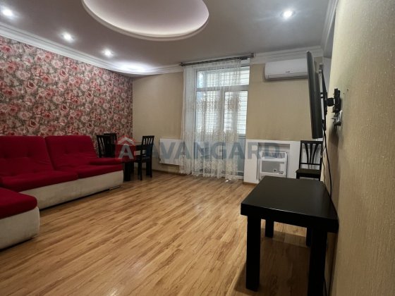 2-кімнатна квартира-студія з ремонтом у тихому центрі Кам’янського Каменское