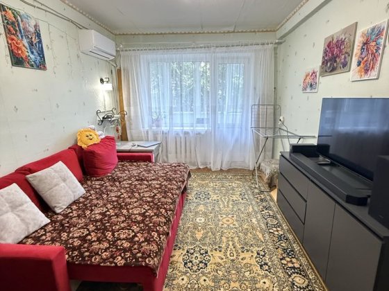 Продам 3 комнатную квартиру район Черемушки Каменское