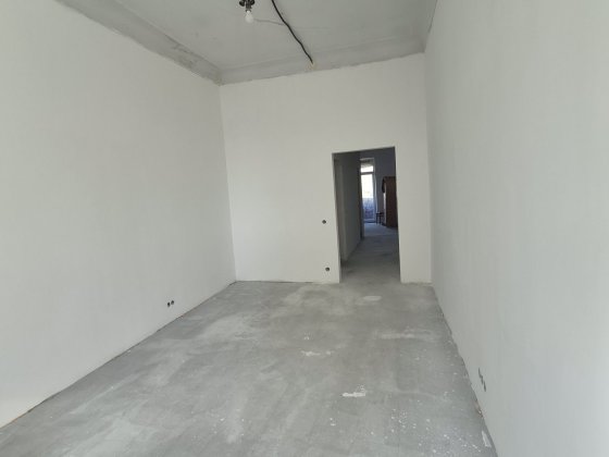 Продам 2к центр Пр.Свободы 40