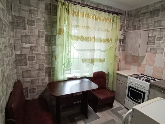 Продам 1-кімнатну квартиру з меблями і технікою Каменское