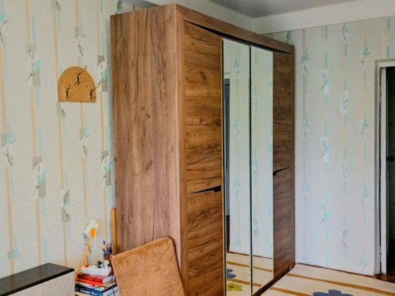 3к квартира біля зупинки Космос рн Черемушки Каменское