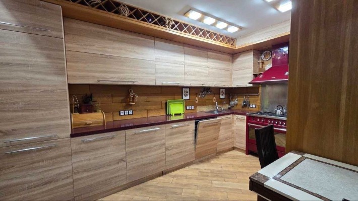 Продаж двокімнатної квартири 91,8 кв.м. з ремонтом в центрі Вишгорода проспект Шевченка 7А - фото 1