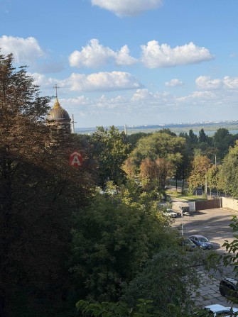 Продам 1-кімнатну квартиру вул. Бурхана 23. - фото 1