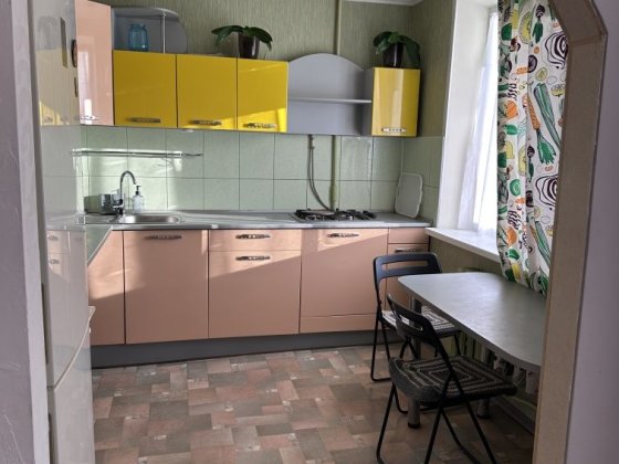 Продам двокімнатну квартиру. Лівий берег