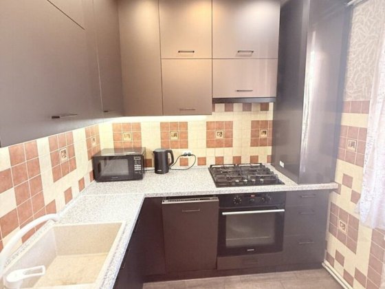 Продается 3-комнатная 71.5 м² с ГАЗОВЫМ и ЭЛЕКТРО-отоплением на Победы, 28