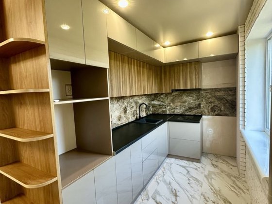 Продам 4к квартиру р-н Черемушки, АО
