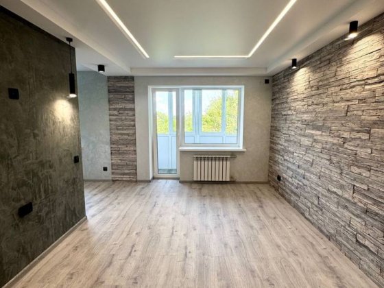 Продам 2-к квартиру с евроремонтом Каменское