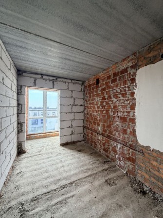 2 Кімнатна Квартира біля Парку в Новобудові , на ремонт вже можна ! - фото 1
