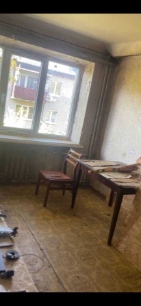 Срочно продам 2 х ком квартиру в Дергачах  1/2 эт кирпичный дом - фото 1