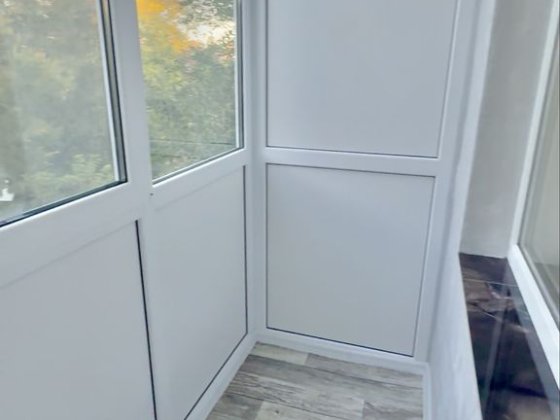 Продам 2х кімнатну Яскраву квартиру з Новим Ремонтом Каменское