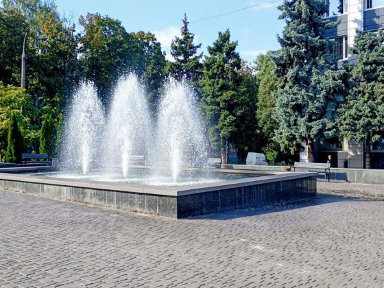 Продам трехкомнатную по цене однокомнатной. Каменское
