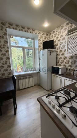 Продам 2 к. квартиру в Центрі м.Камʼянське . - фото 1